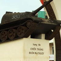 Penerbangan murah ke Buon Ma Thuot